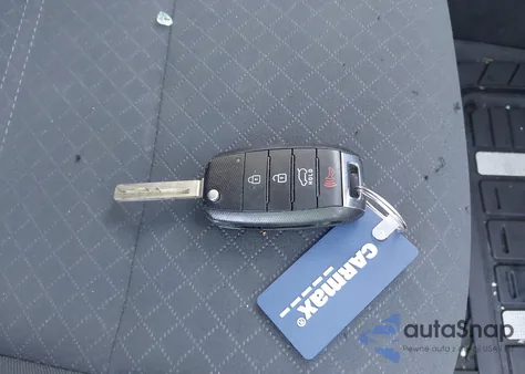 2019 Kia Sorento 2.4L L z USA, uszkodzony, nr VIN 5XYPG4A36KG611237